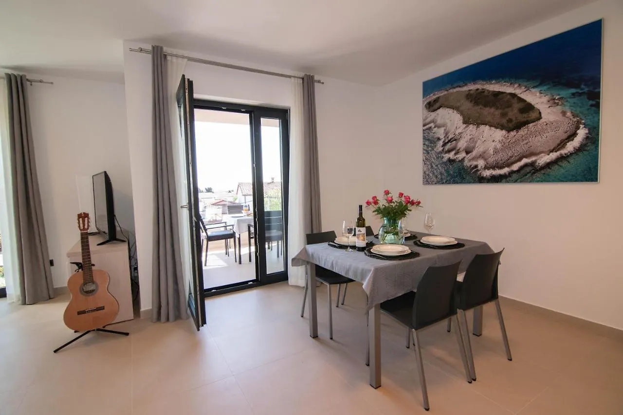 Luxury Apartment Faro With Sea View And Swimming Pool Premantura Croatia