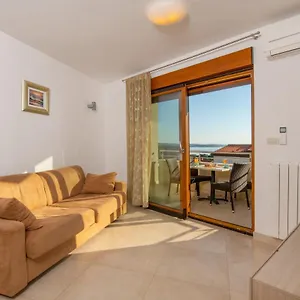 Apartment Oliva, Premantura